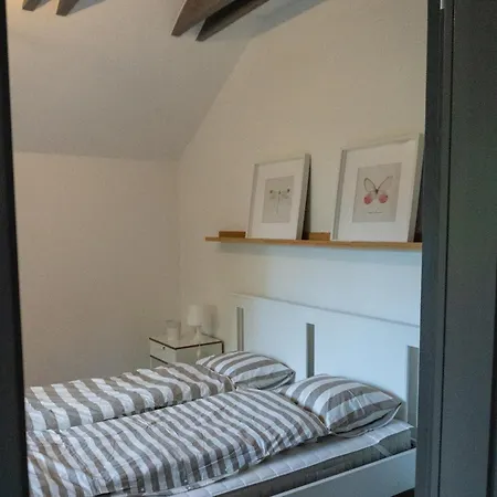 Balatongyoeroeki Szepkilato Nyaralo Ferienhaus