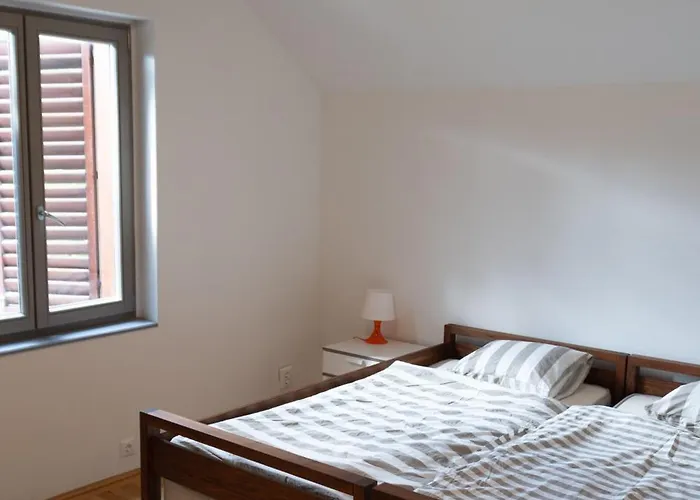 Balatongyoeroeki Szepkilato Nyaralo *